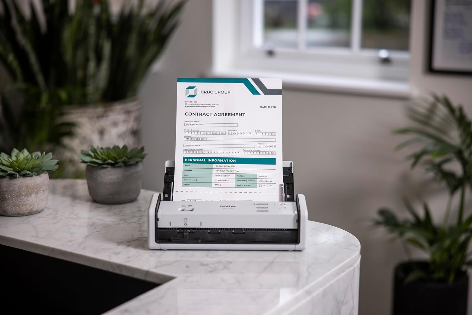 Brother ADS-1300 - Compact and Portable Scanner - Picture 2 of 10